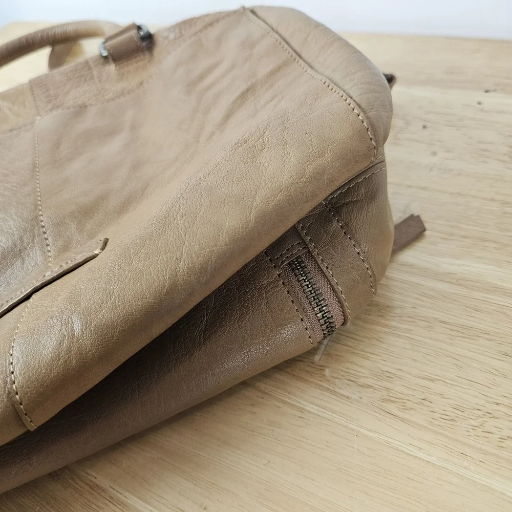 Lucky Brand Tan Brown Leather Satchel‎ Shoulder Crossbody Bag Purse Zip Medium